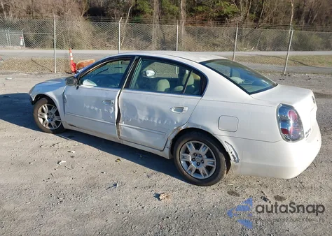 2005 Nissan Altima 2.5 S из США, поврежденный, VIN 1N4AL11D75C221786